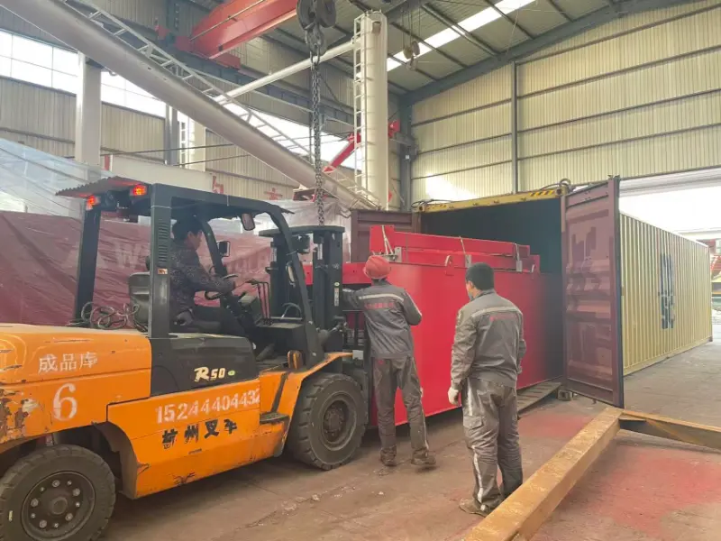 Loading of the JMD350 cutter suction dredger